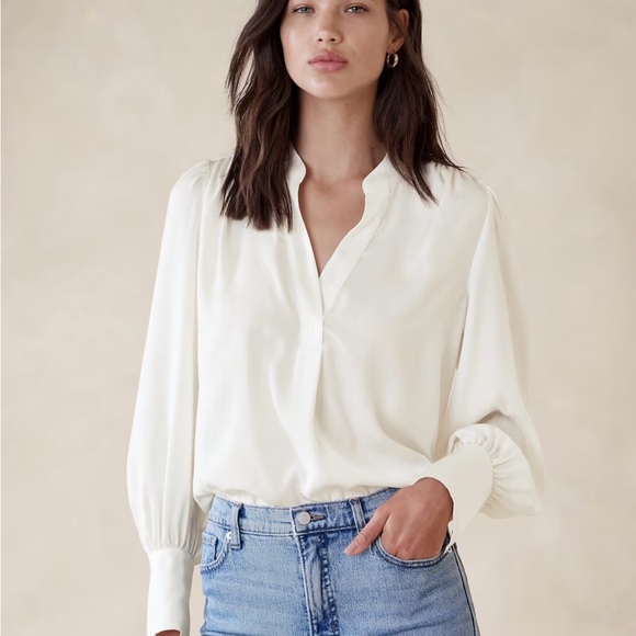 Banana Republic Factory Tops - NWT Banana Republic Volume Sleeve Blouse